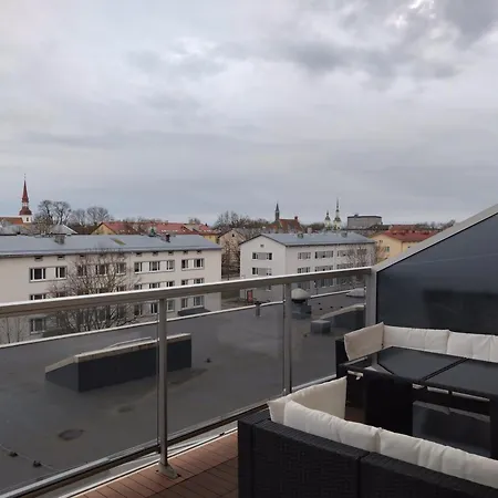 Aida With Balcony Пярну